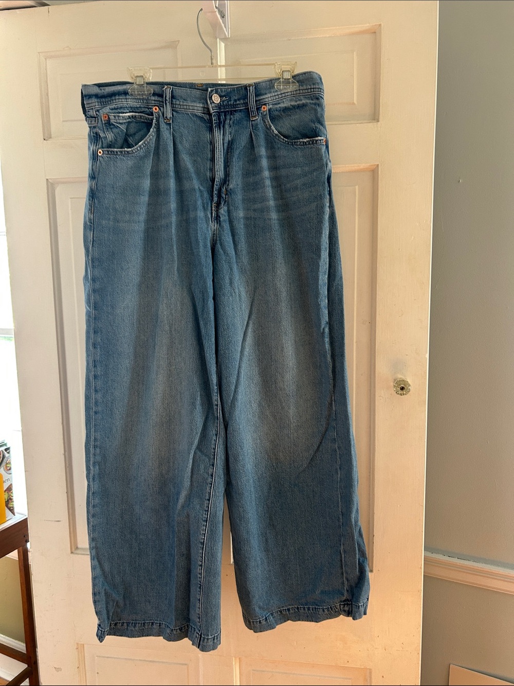 GAP Women's High-Rise Wide Leg Jeans - Medium Blue Wash
